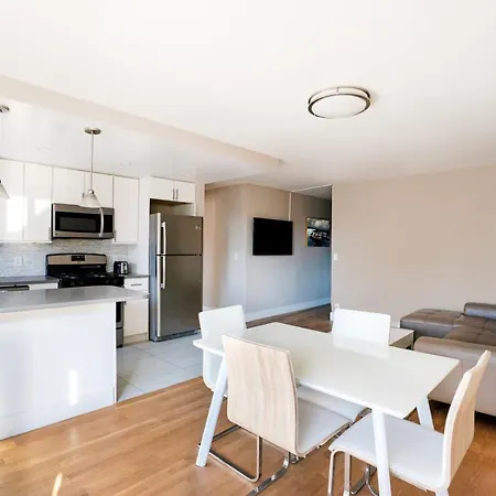 Stunning 2 Bedroom In Nyc With Private Balcony-3