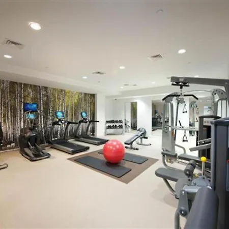Modern 2 Bedroom With Rooftop Lounge-3