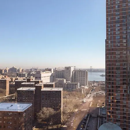Ues 2Br W Elevator Doorman Gym Nr Central Park Nyc-1072-2
