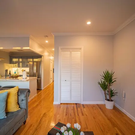 4 Bed Luxury Apt Long Or Short Stay-3