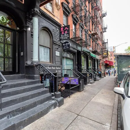 Classic Les 1Br W Wd Nr Bd Train Nyc-870-2