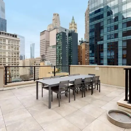 Stunning 3Bd Near Wall Street-3