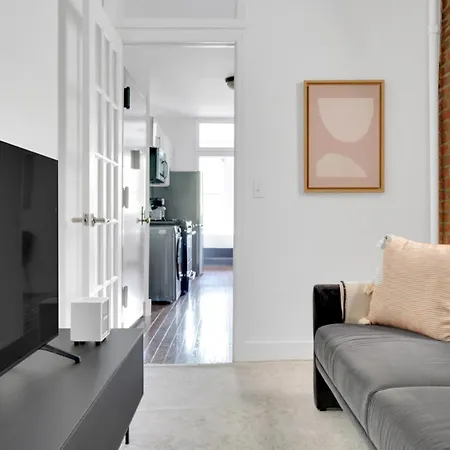 Sunlit Les 1Br W Wd Nr Bd Train Nyc-865-3