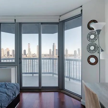 Elegant 3 Beds 2 Baths In Murray Hill-3