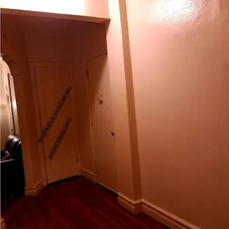 Spacious Rental In Brooklyn-2