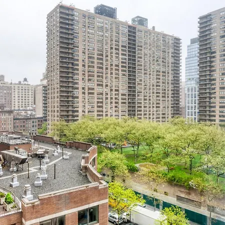 Uws 1Br W Gym Doorman Nr Julliard Nyc-832-2
