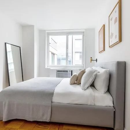 Midtown 1Br W Gym Doorman Nr Central Park Nyc-510-3