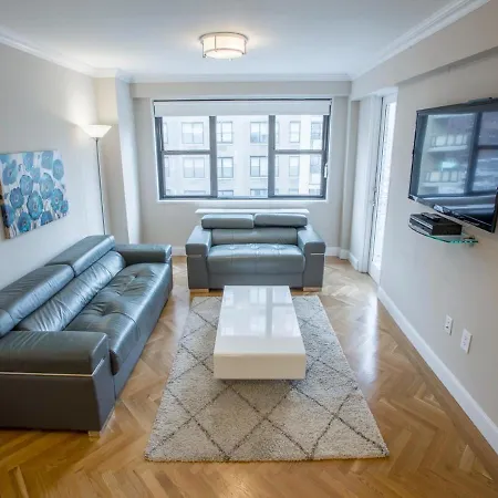 Three Bd Two Ba At Upper East Side-2