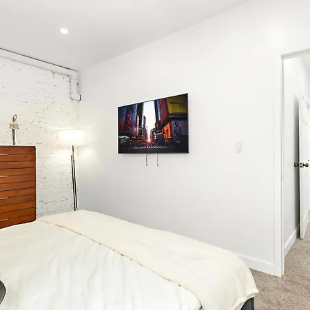 Luxurious 4 Bedroom Townhouse-2