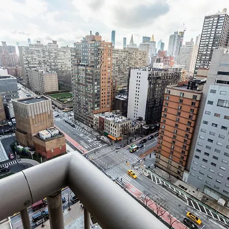 Superb 3 Bedroom Apt In Nyc-2