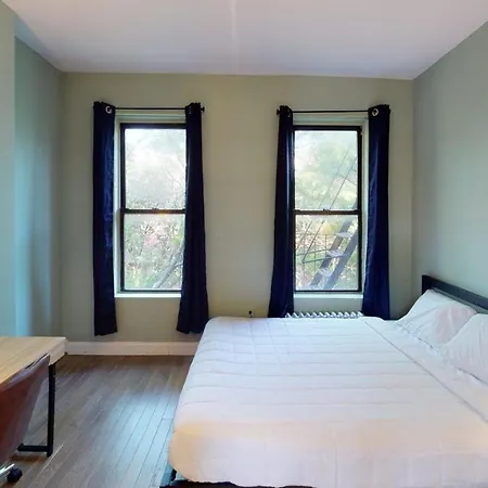 Furnished Apartment 566 East Village-3