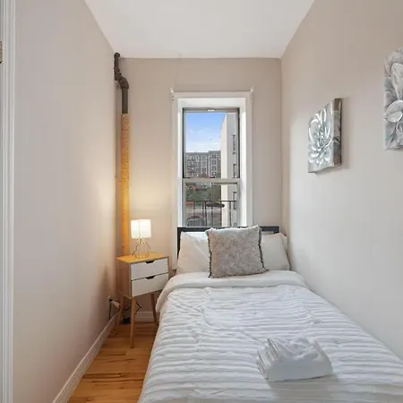 Entire 2Br Apartment In Harlem Great Monthly Deal-3