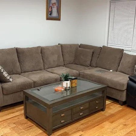 Classy Room Near Jfk-2