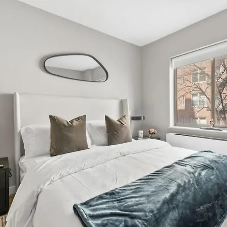 Top Notch 2Br Suite Minutes To Central Park-2