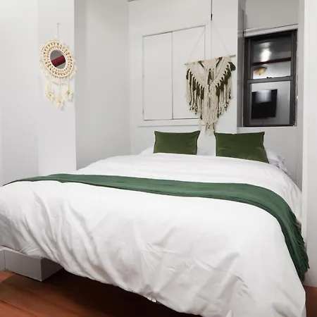 Comfy Guest House In Hell'S Kitchen-3