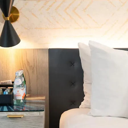 Roomza Times Square At Pestana Cr7-2