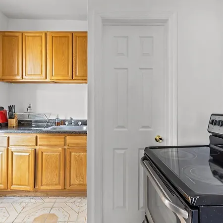 Designed And Cozy 1Br 5Min Walk To Subway-2