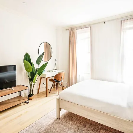 1597-2 Luxury Upper East Side Studio W&D-2