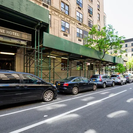 Uws 1Br W Gym Doorman Nr Central Park Nyc-1100-2