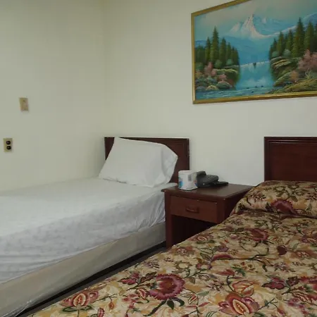 World Hotel-2