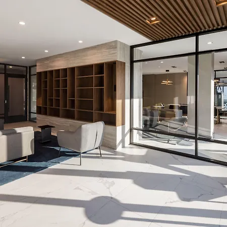 Global Luxury Suites At The Arches-3