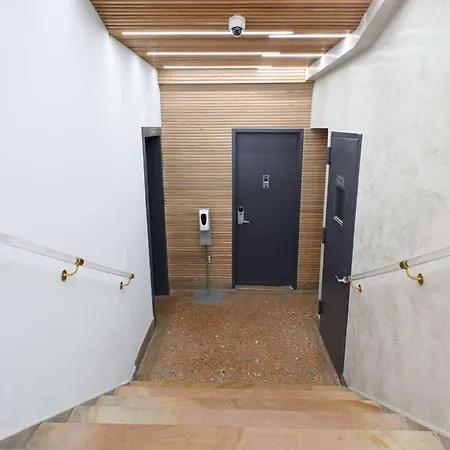 75-5D New Quality 3Br Duplex W&D Elevator-3