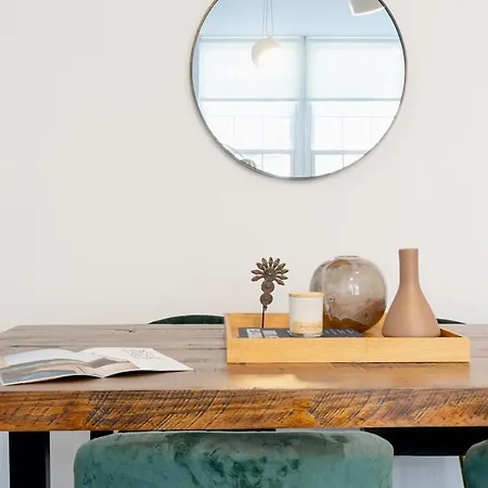 E10-2 Designer East Village Townhouse 1Br W D-3