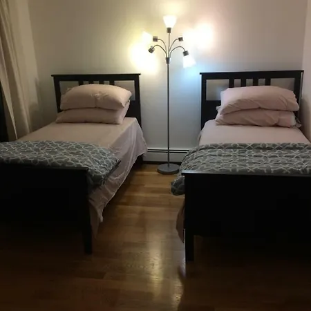 Two Br Apt In Jamaica Estates-3