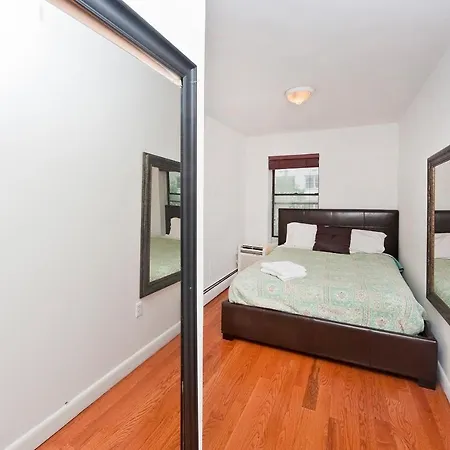 Midtown East Furnished Apartment-3